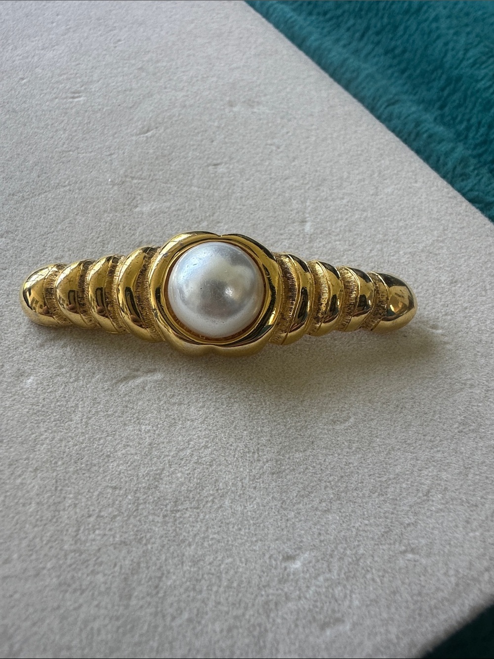 Vintage Dottie Smith Gold Pearl Accent Women’s Brooch